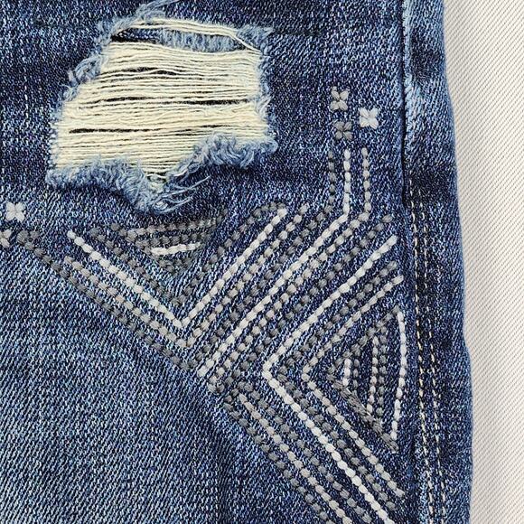 Rock & Republic Berlin SZ 2 26 x28 Low Rise Jeans Distress Embroidered Stretchy - Picture 9 of 16